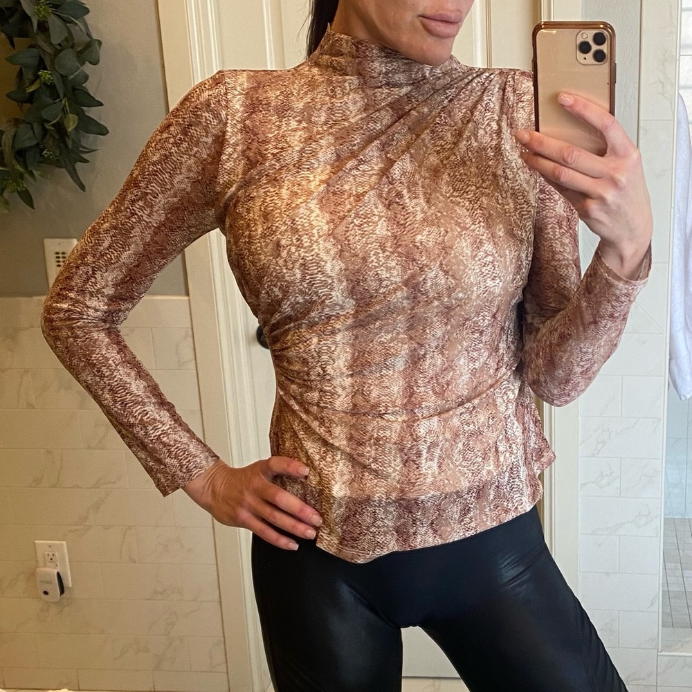 Cable and Gauge Mesh Top Size Medium